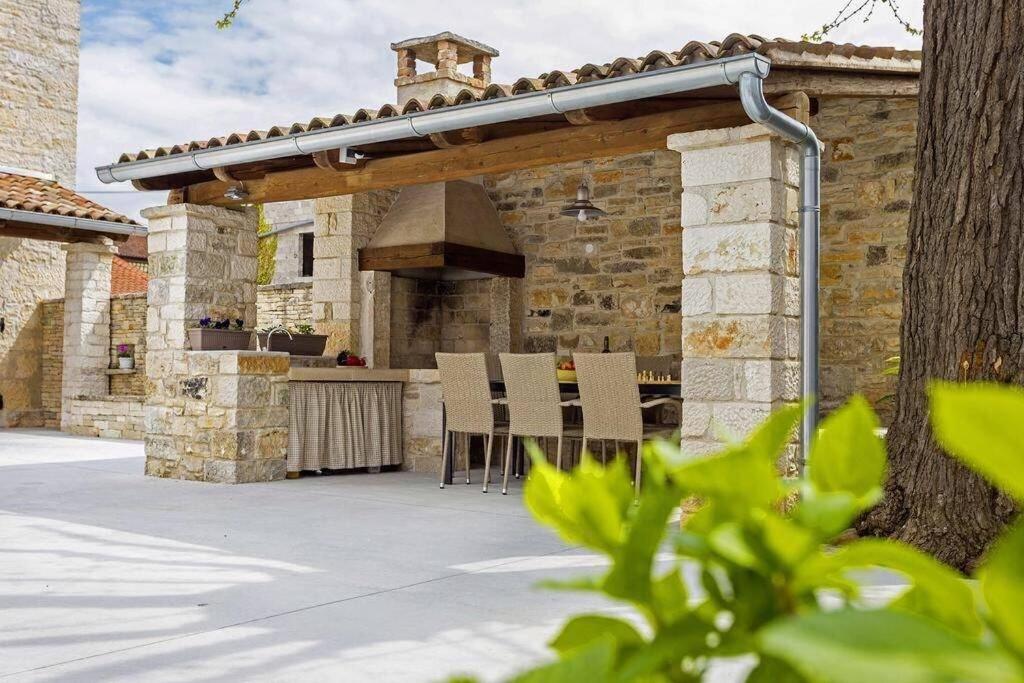 Burići House Kristina ****ヴィラ エクステリア 写真